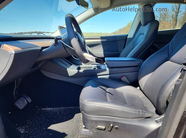 7SAYGDED6RF211836 2024 TESLA MODEL Charcoal წინა სალონის ხედი