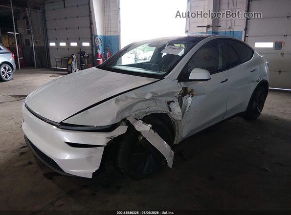 7SAYGDED6TA489401 2026 TESLA MODEL Y Белый Передняя левая четверть