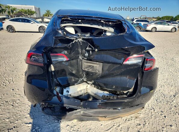 7SAYGDED7RF095045 2024 TESLA MODEL Черный Вид сзади
