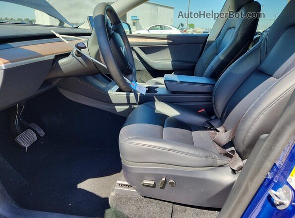 7SAYGDED7RF127122 2024 TESLA MODEL Blue Вид салону спереду