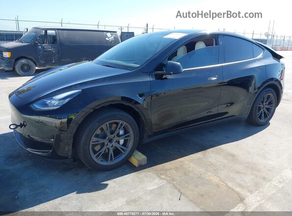 7SAYGDED7SF231017 2025 TESLA MODEL Y Black Przód lewy