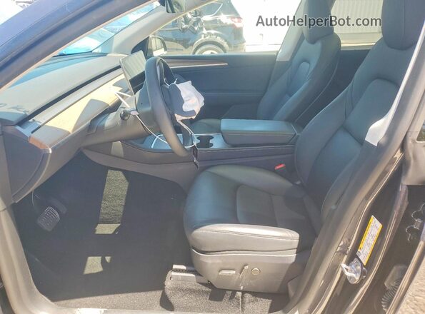 7SAYGDED7SF238291 2025 TESLA MODEL Gray Widok wnętrza z przodu