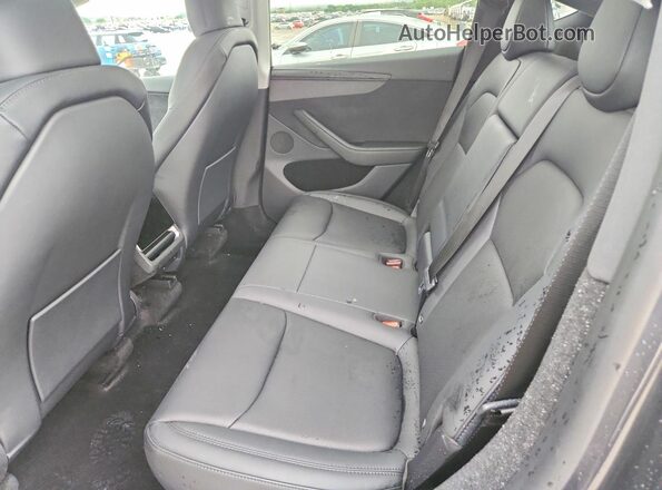 7SAYGDED7TA461039 2026 TESLA MODEL Gray უკანა სავარძლების ხედი