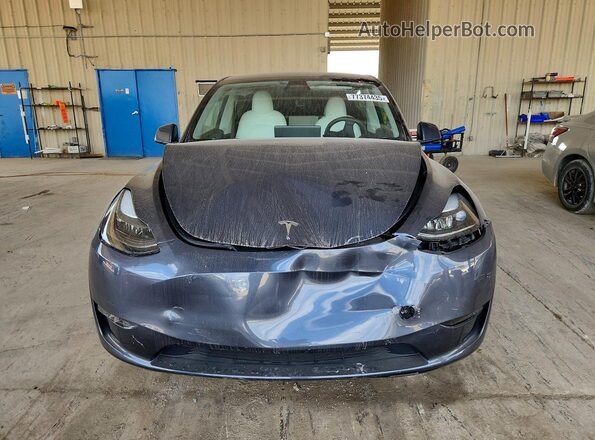 7SAYGDED8PF942104 2023 TESLA MODEL Серый Вид спереди