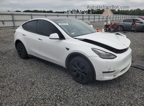 7SAYGDED8RF123807 2024 TESLA MODEL White Передня права чверть