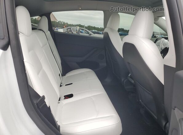 7SAYGDED8RF123807 2024 TESLA MODEL White Вид задніх сидінь