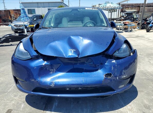 7SAYGDED8RF153681 2024 TESLA MODEL Blue Widok z przodu