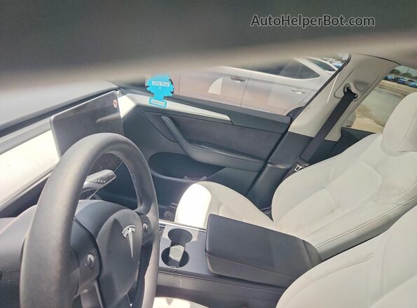 7SAYGDED8RF184090 2024 TESLA MODEL Blue Instrument cluster view