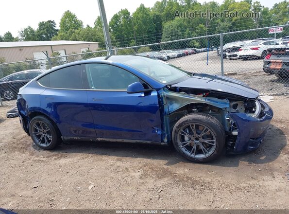 7SAYGDED8RF206301 2024 TESLA MODEL Y Navy Vista interior de 360 grados