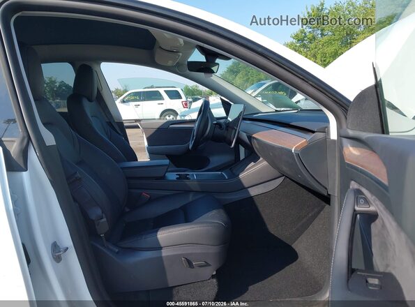 7SAYGDED8SF226134 2025 TESLA MODEL Y White Vista interior delantera