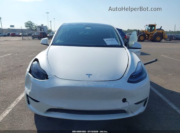 7SAYGDED8SF226134 2025 TESLA MODEL Y White Vista del salpicadero