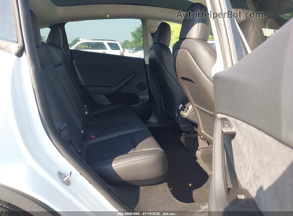 7SAYGDED8SF226134 2025 TESLA MODEL Y White Vista de la etiqueta del VIN