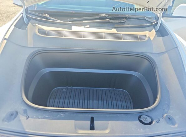 7SAYGDED8TA493353 2026 TESLA MODEL White Вид задньої частини салону