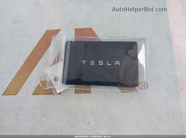 7SAYGDED8TA654123 2026 TESLA MODEL Y Красный Вид сзади
