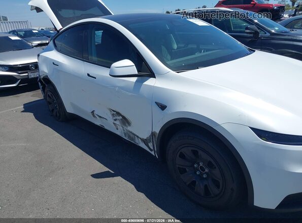 7SAYGDED8TA705815 2026 TESLA MODEL Y White წინა ხედი