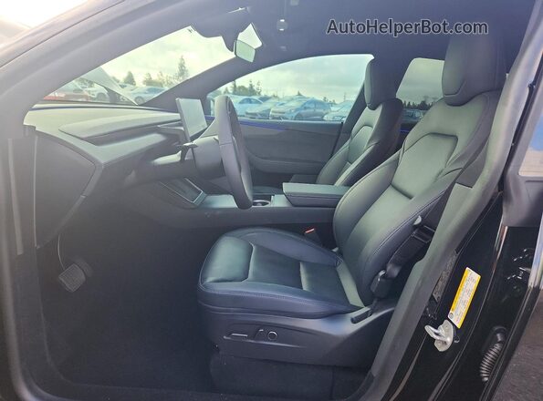 7SAYGDED8TF616202 2026 TESLA MODEL Black Widok wnętrza z przodu