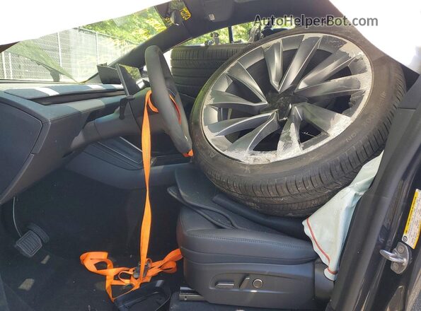 7SAYGDED8TF622842 2026 TESLA MODEL Charcoal წინა სალონის ხედი