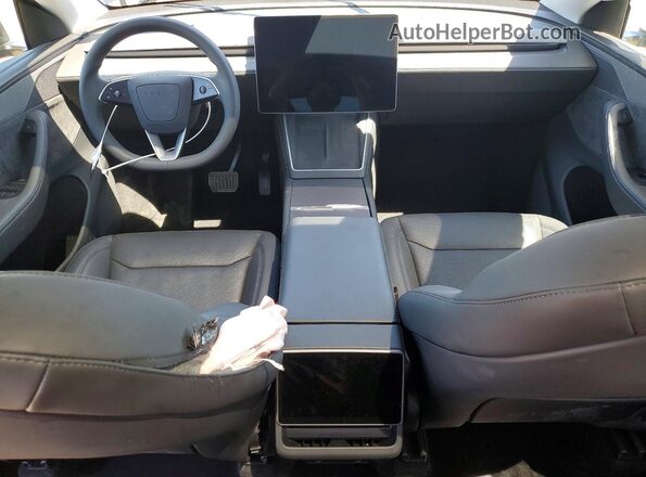 7SAYGDED9TA436885 2026 TESLA MODEL Charcoal Vista del salpicadero