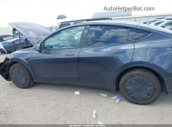 7SAYGDED9TA587032 2026 TESLA MODEL Y Gray Rear interior view