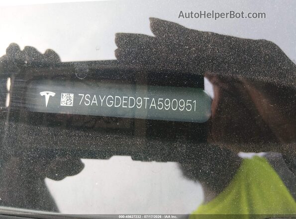 7SAYGDED9TA590951 2026 TESLA MODEL Y Gray Շարժիչի բաժամունքի տեսք