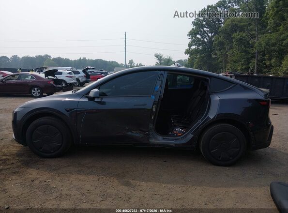 7SAYGDED9TA590951 2026 TESLA MODEL Y Gray 