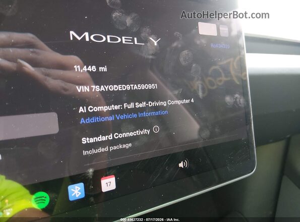 7SAYGDED9TA590951 2026 TESLA MODEL Y Gray 