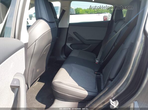 7SAYGDED9TA595339 2026 TESLA MODEL Y Gray Вид наклейки з VIN-кодом