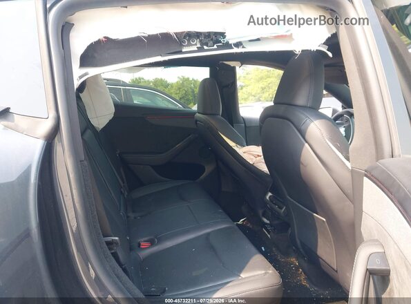 7SAYGDED9TA655006 2026 TESLA MODEL Y Gray VIN კოდის სტიკერის ხედი
