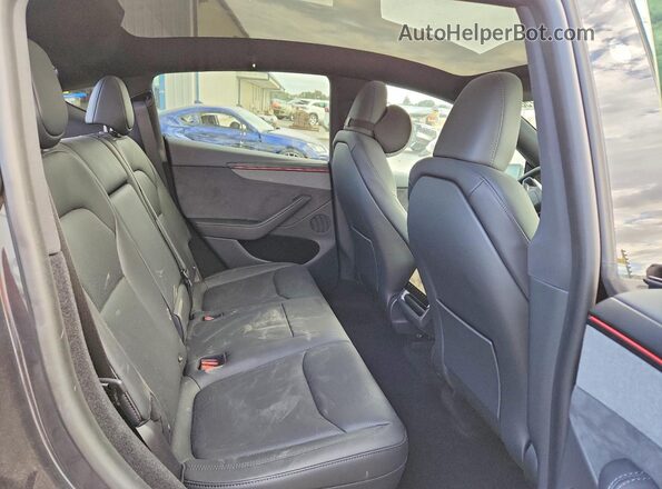 7SAYGDED9TF613681 2026 TESLA MODEL Gray უკანა სავარძლების ხედი