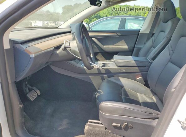 7SAYGDEDXRF084220 2024 TESLA MODEL White Вид салону спереду