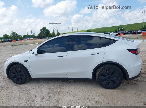 7SAYGDEDXRF097291 2024 TESLA MODEL Y White Սալոնի հետևի տեսք