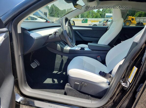 7SAYGDEDXRF103672 2024 TESLA MODEL Черный Вид салона спереди