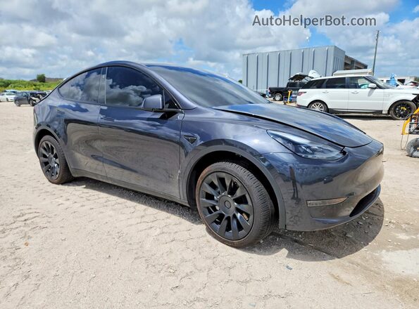 7SAYGDEDXRF190652 2024 TESLA MODEL Gray Front right