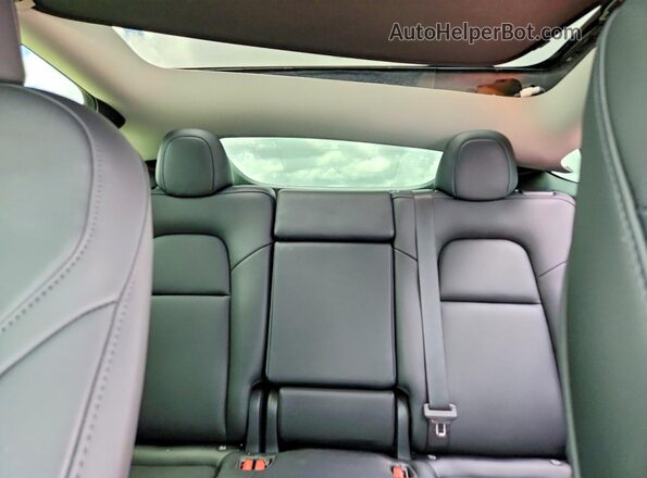 7SAYGDEDXRF190652 2024 TESLA MODEL Gray Rear seats view