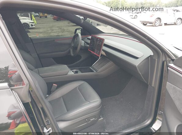 7SAYGDEDXTF588810 2026 TESLA MODEL Y Black Vista interior delantera