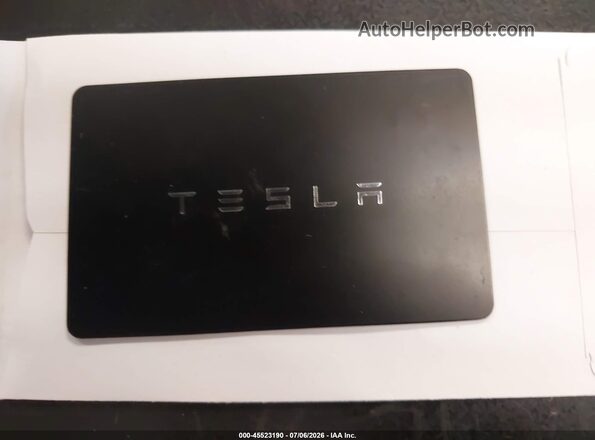 7SAYGDEDXTF588810 2026 TESLA MODEL Y Black Vista del salpicadero