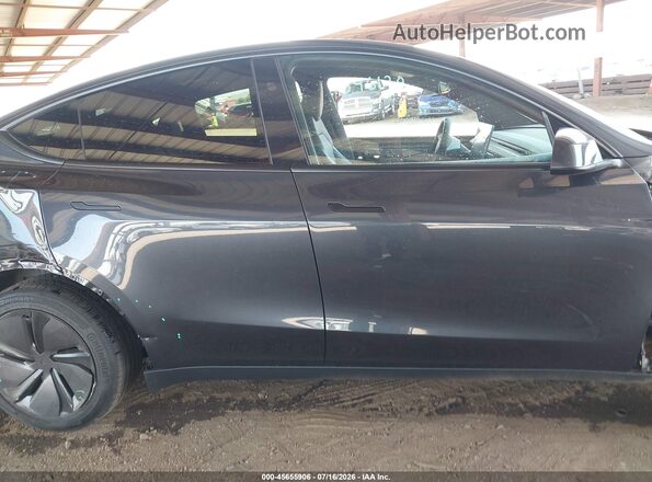 7SAYGDEDXTF646138 2026 TESLA MODEL Y Black Vista interior trasera