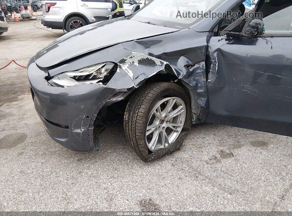 7SAYGDEE0NF370919 2022 TESLA MODEL Y Gray Front view