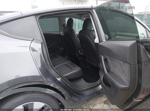 7SAYGDEE0NF370919 2022 TESLA MODEL Y Gray VIN sticker view