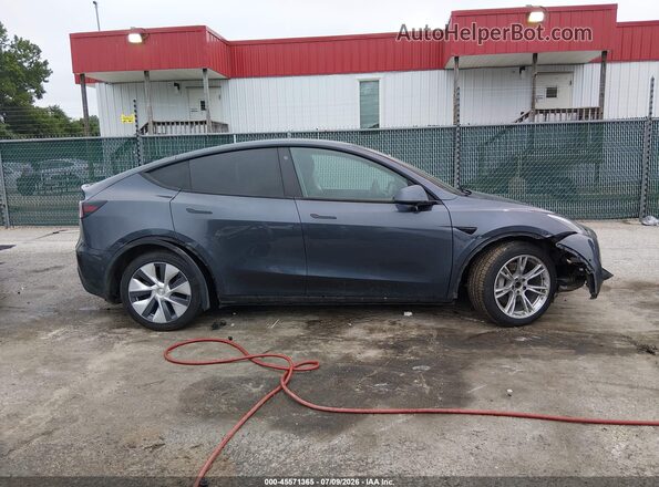 7SAYGDEE0NF370919 2022 TESLA MODEL Y Gray Rear interior view