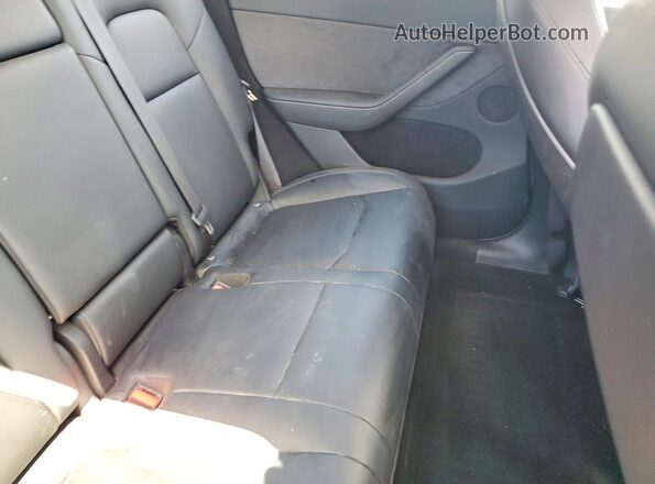 7SAYGDEE0PA153337 2023 TESLA MODEL White უკანა სავარძლების ხედი