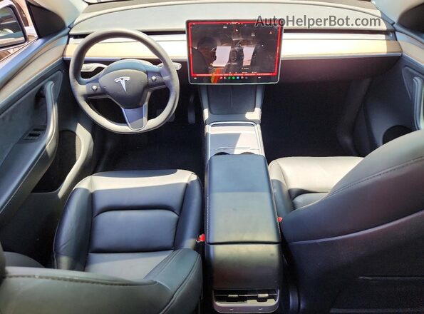 7SAYGDEE0RA234969 2024 TESLA MODEL Угольный Вид панели приборов