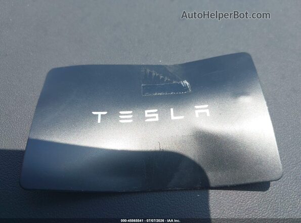 7SAYGDEE0RA251903 2024 TESLA MODEL Y Blue Առջևի վահանակի տեսք
