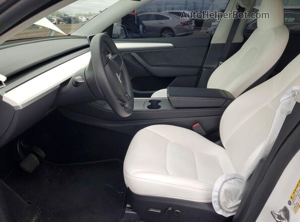 7SAYGDEE0RA257734 2024 TESLA MODEL Белый Вид салона спереди