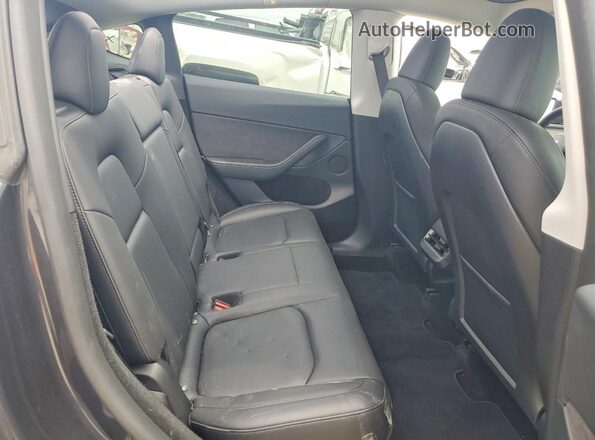 7SAYGDEE0RF024973 2024 TESLA MODEL Gray უკანა სავარძლების ხედი