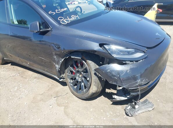 7SAYGDEE0RF025931 2024 TESLA MODEL Y Gray Front view