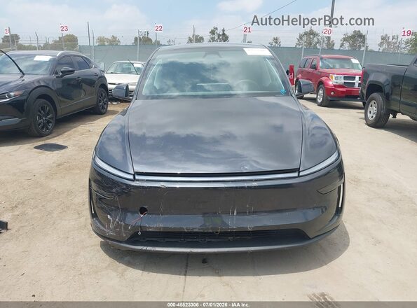 7SAYGDEE0TF342695 2026 TESLA MODEL Y Gray Widok deski rozdzielczej