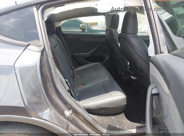 7SAYGDEE0TF342695 2026 TESLA MODEL Y Gray Widok naklejki z numerem VIN