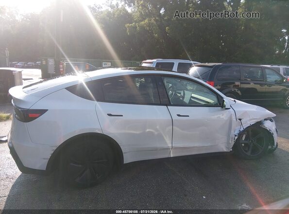 7SAYGDEE0TF557333 2026 TESLA MODEL Y White სალონის 360-გრადუსიანი ხედი