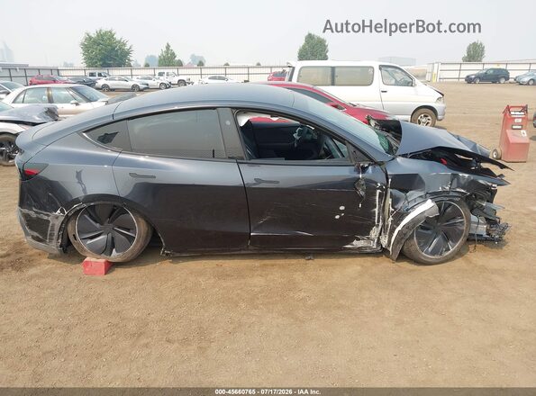 7SAYGDEE0TF580109 2026 TESLA MODEL Y Gray 360 interior view